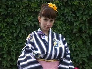 Yulia Nova removes her Kimono