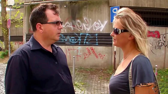 Reife deutsche Hausfrau geht mit altem Freund fremd