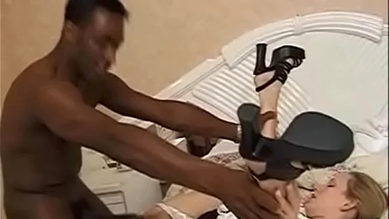 Vintage British housewife with Claire taking a black cock
