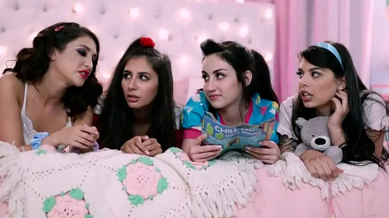 Retro Sleepover With Gina Valentina And Gianna Dior