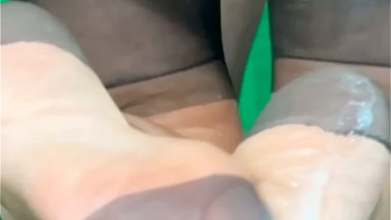 Vintage Stockings Foot Tease & Creamy Cumshot on Nylon Feet by