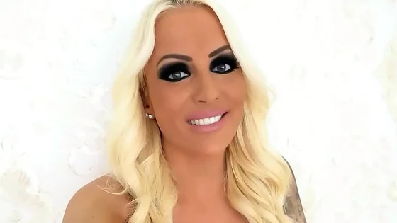 Deutsche Lia Louise und Lara Cumkitten laden den Nachbarn zum FFM Dreier ein