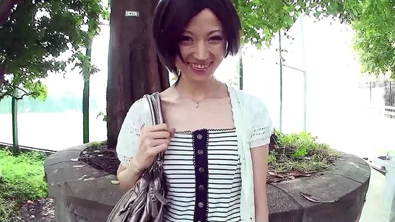 Skinny Japanese Teen tricked to Suck Strangers Dick in Car